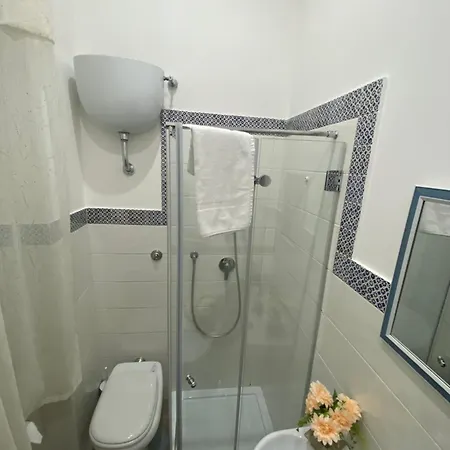 La Dimora Dei Borboni 3* Neapel