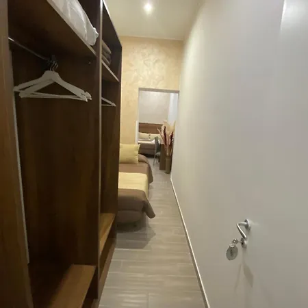 La Dimora Dei Borboni 3* Neapel