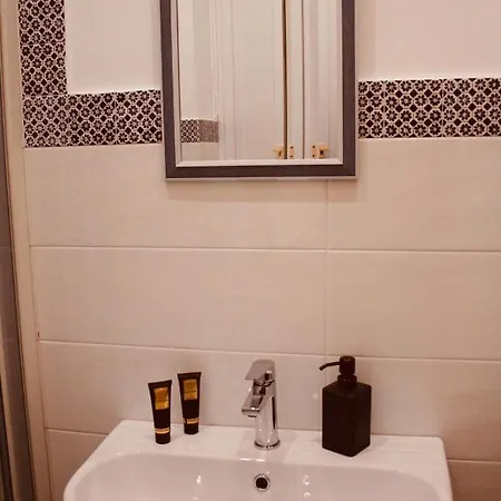 Frühstückspension La Dimora Dei Borboni 3*