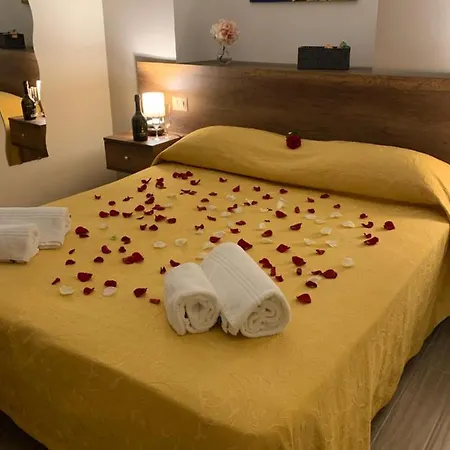Bed & Breakfast La Dimora Dei Borboni 3*