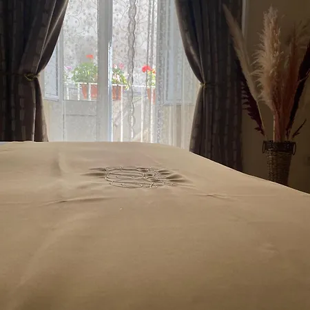 La Dimora Dei Borboni Bed & Breakfast 3*