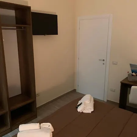 Bed & Breakfast La Dimora Dei Borboni 3*